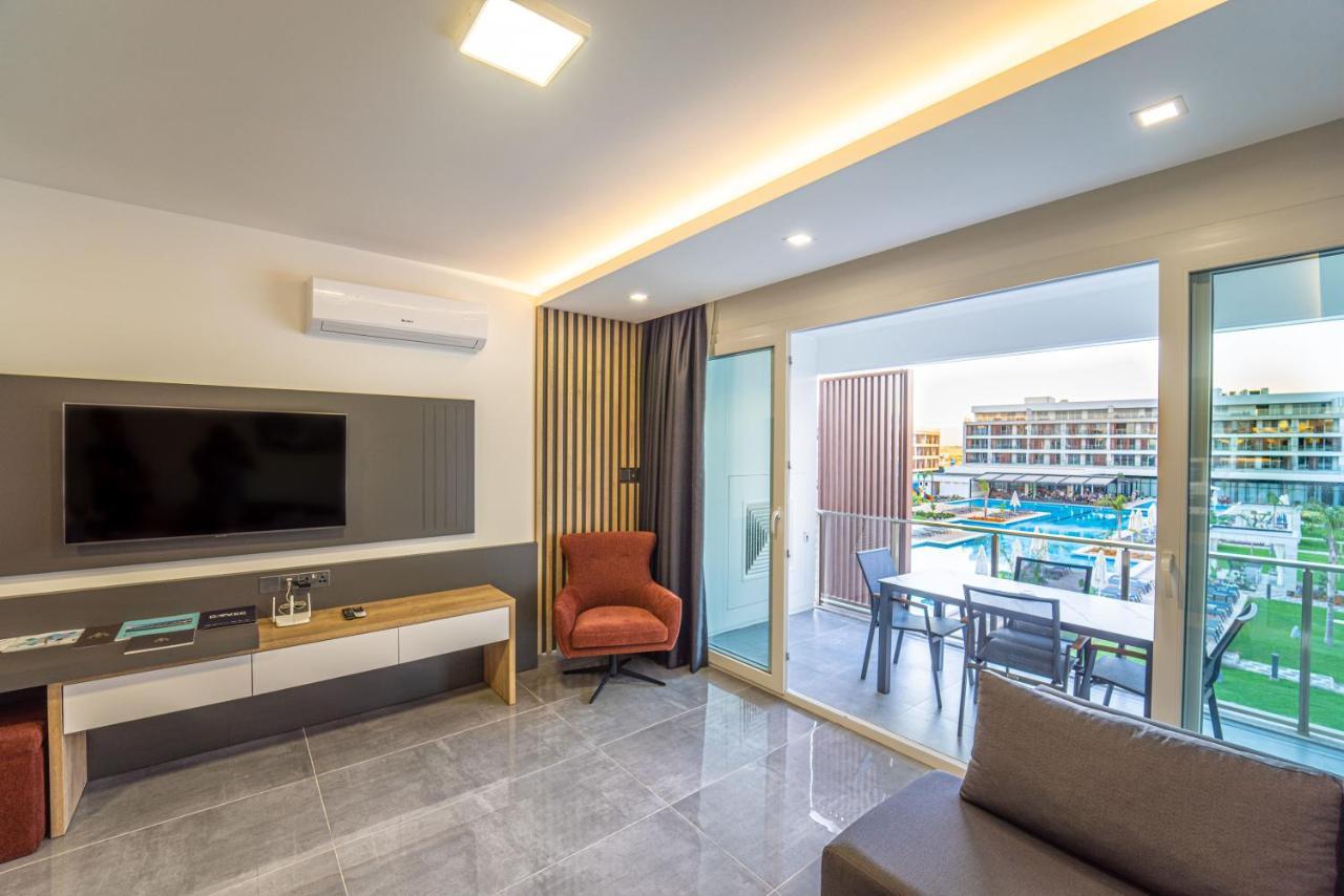 Courtyard Long Beach Holiday Resort Iskele District  Ngoại thất bức ảnh